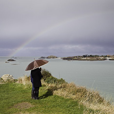 Promeneur devant les Ebihens © Michel FLEURY <strong>Promeneur devant les Ebihens</strong> <small>© Michel FLEURY</small>