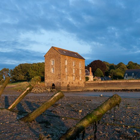 Heure dorée sur le moulin de Mordreuc © Michel FLEURY <strong>Heure dorée sur le moulin de Mordreuc</strong> <small>© Michel FLEURY</small>
