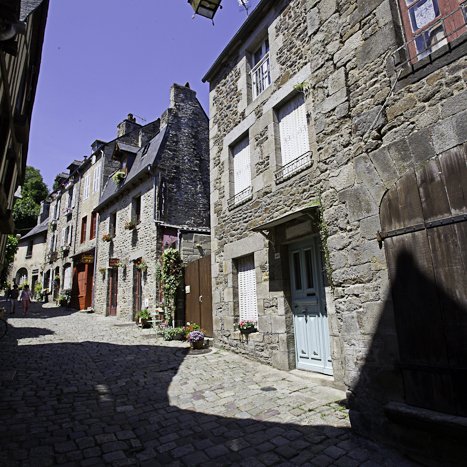 <strong>Dinan, rue du petit Fort</strong> <small>© Michel FLEURY</small>