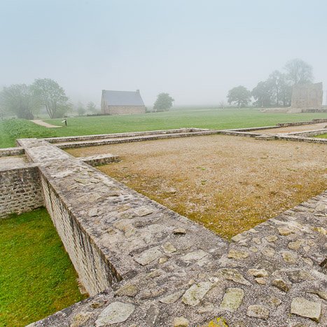 <strong>Corseul, site du temple de Mars</strong> <small>© Michel FLEURY</small>
